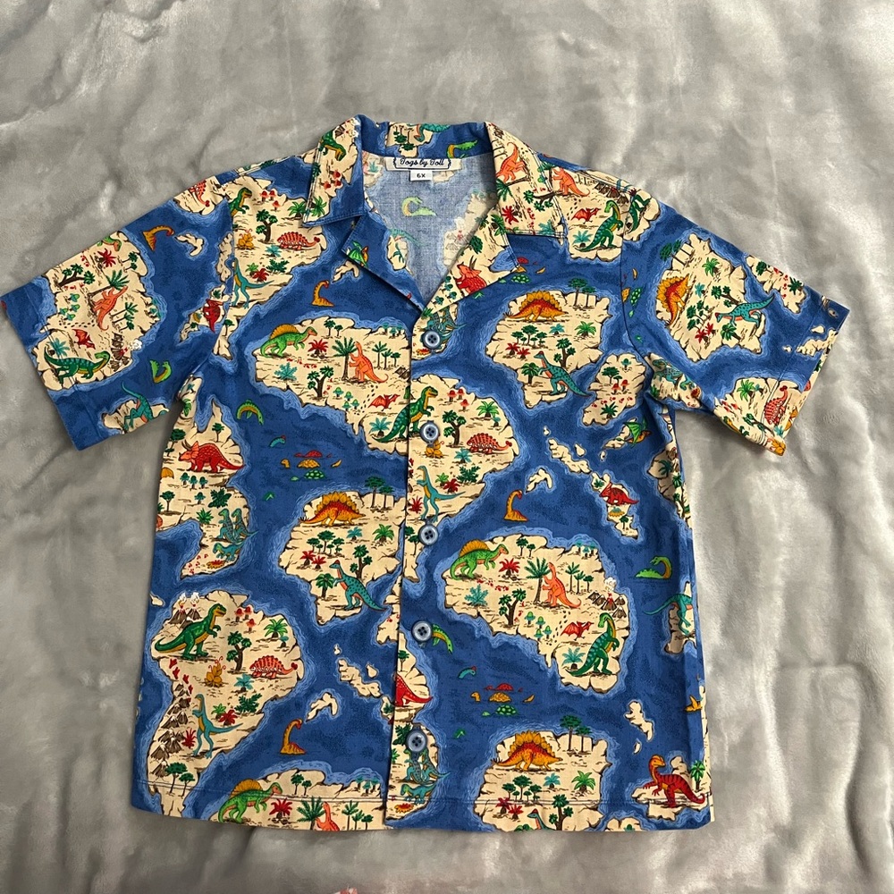 Boys camp style short sleeve shirt in dinosaur theme